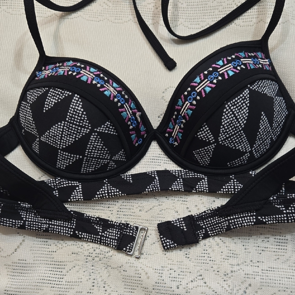 SO Black and White Geometric Bra Sz M - Picture 7 of 7